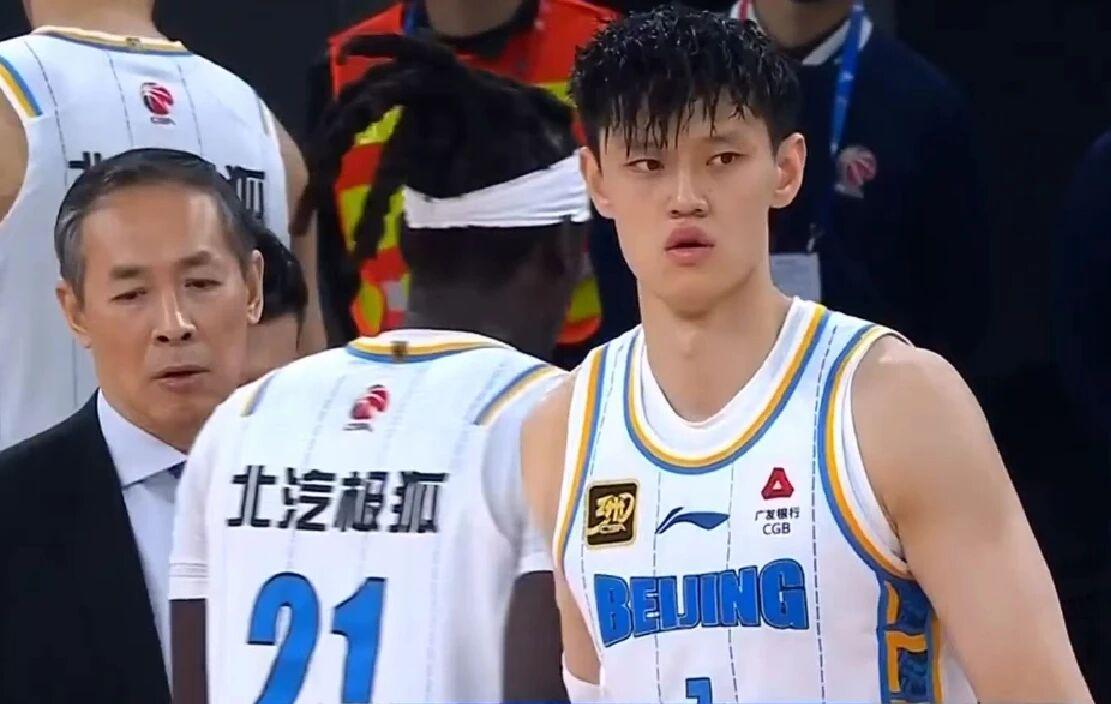 九游体育平台-北京男篮曾凡博即将复出，徐昕砍24+14被喊MVP，郭昊文现废人动作
